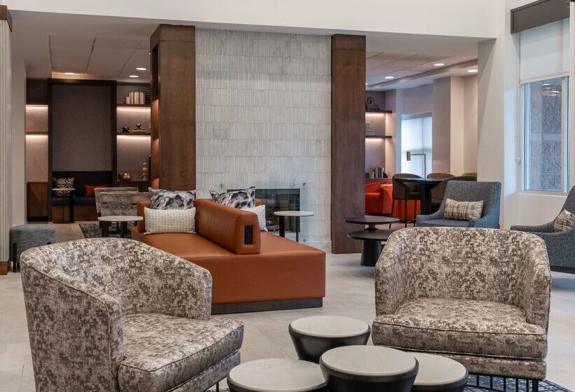 هتل Hilton Garden Inn Arlington/courthouse Plaza