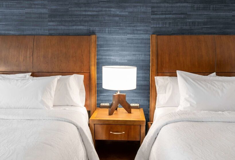 هتل Hilton Garden Inn Arlington/courthouse Plaza