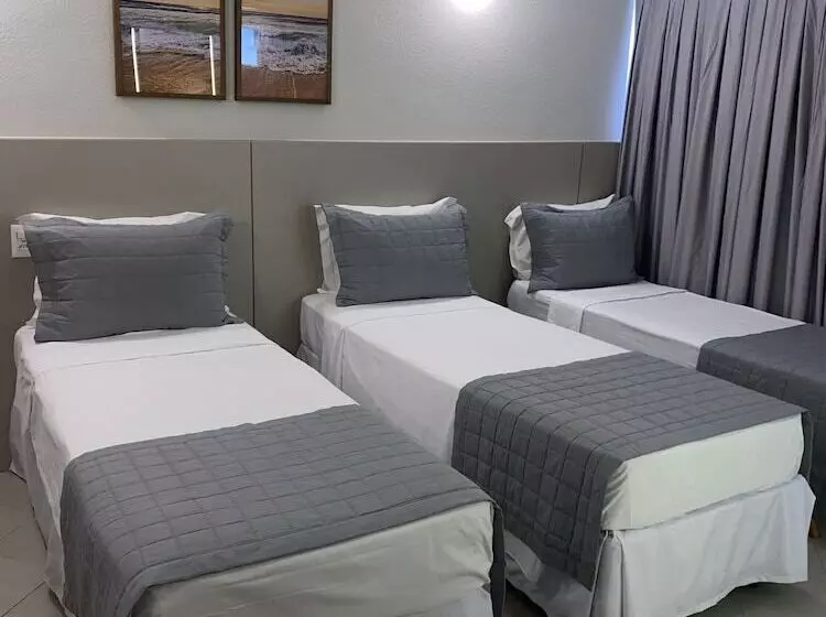 Отель Malibu Plaza