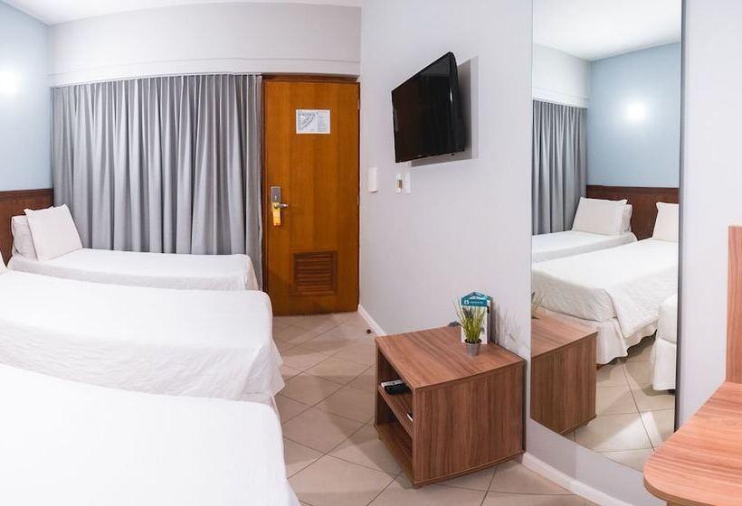 בית מלון כפרי Malibu Plaza