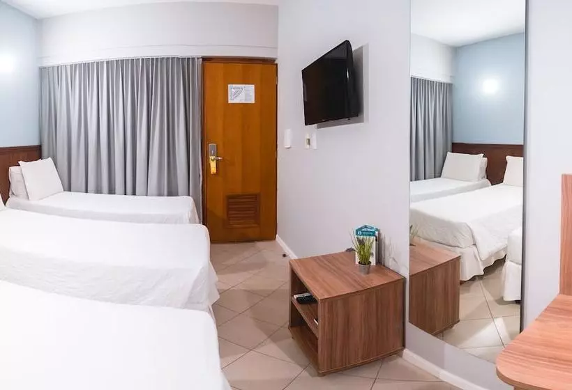 Отель Malibu Plaza