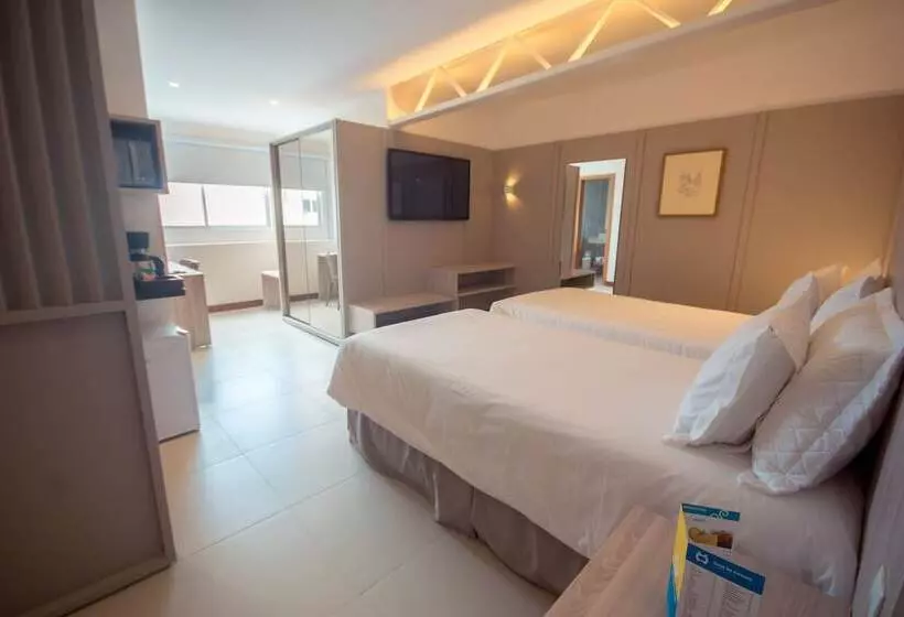 Отель Malibu Plaza