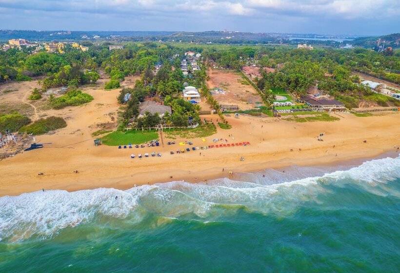 O Hotel Goa, Candolim Beach