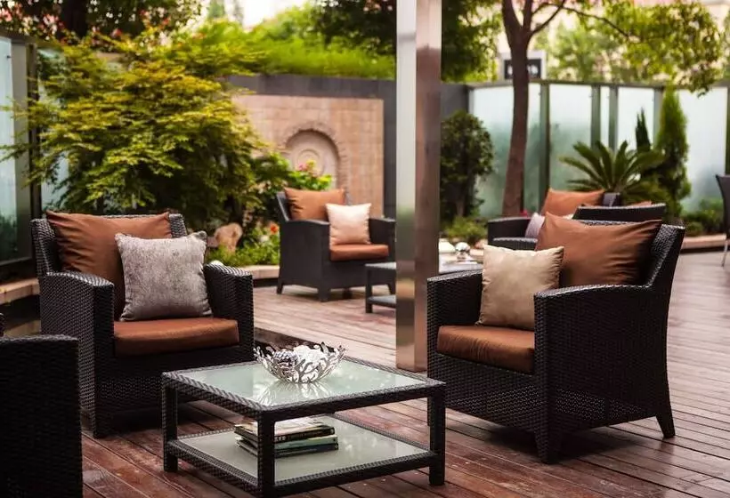 Otel Renaissance Shanghai Putuo