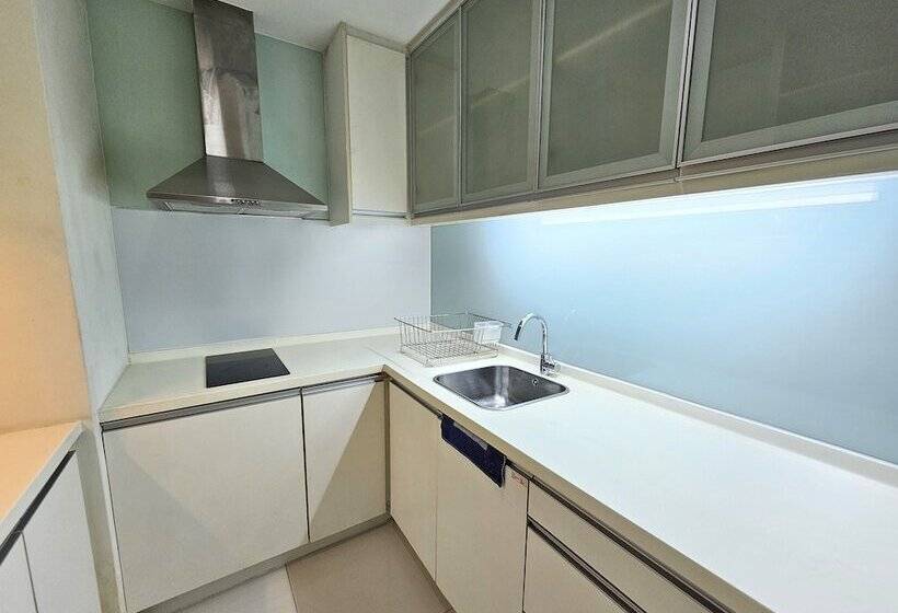 Cormar Suites Serviced Apartment