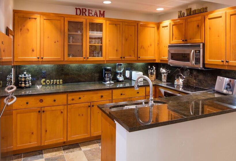 Fasching Haus Condominiums By Frias