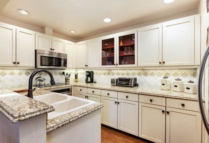 Fasching Haus Condominiums By Frias