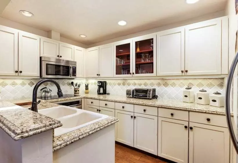 Fasching Haus Condominiums By Frias