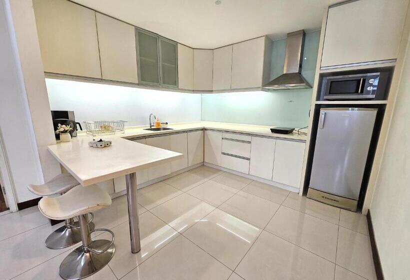 Cormar Suites Serviced Apartment