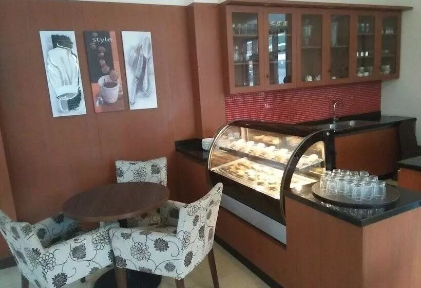 Ahadiat Hotel & Bungalow