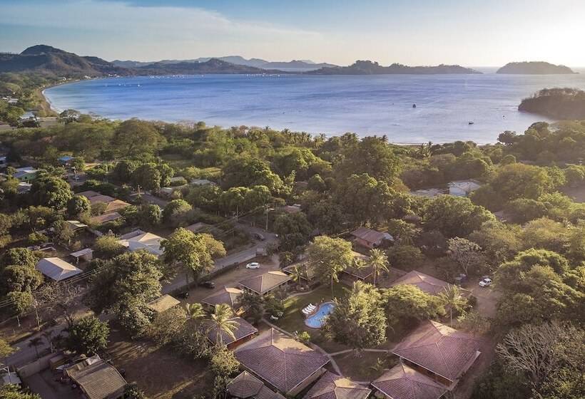 Отель Bahia Esmeralda