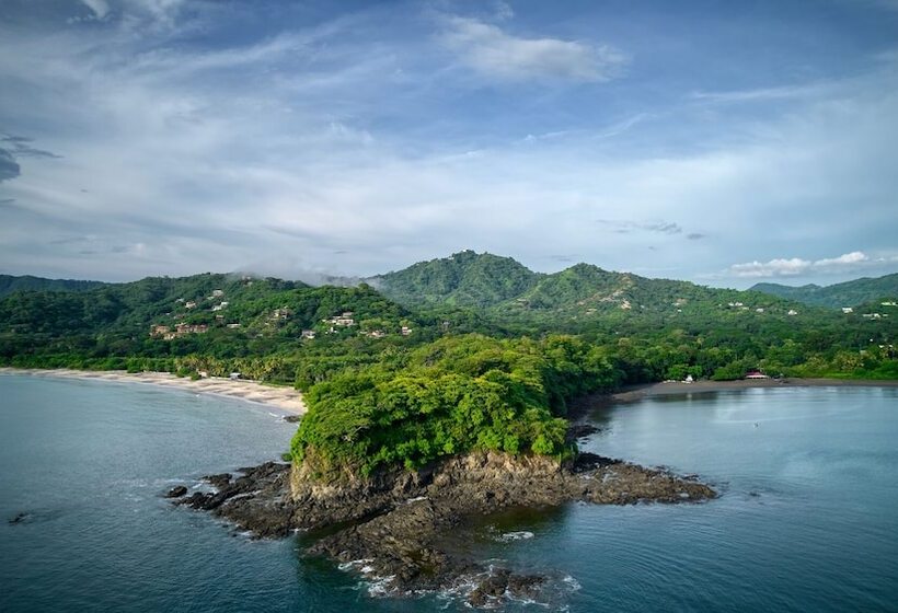 Отель Bahia Esmeralda