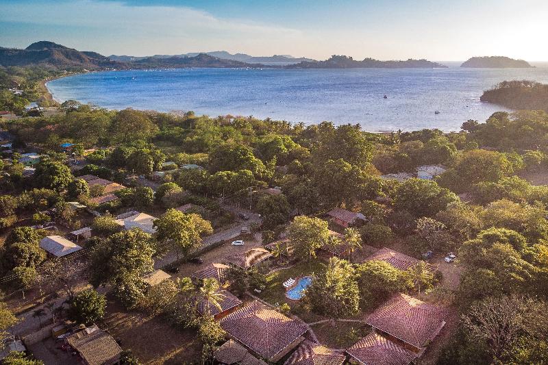 Отель Bahia Esmeralda