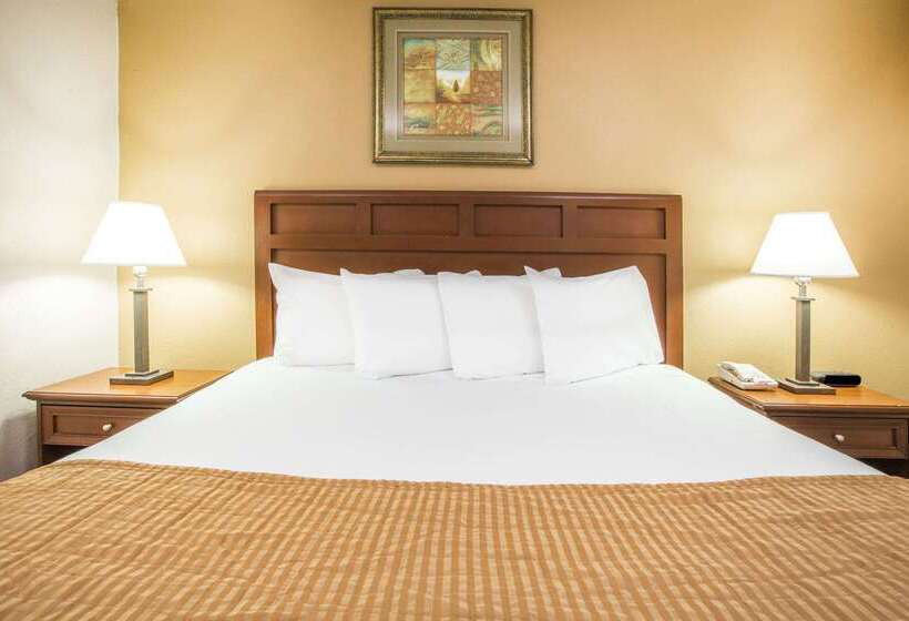 Hotel Baymont By Wyndham Mobile/ I65