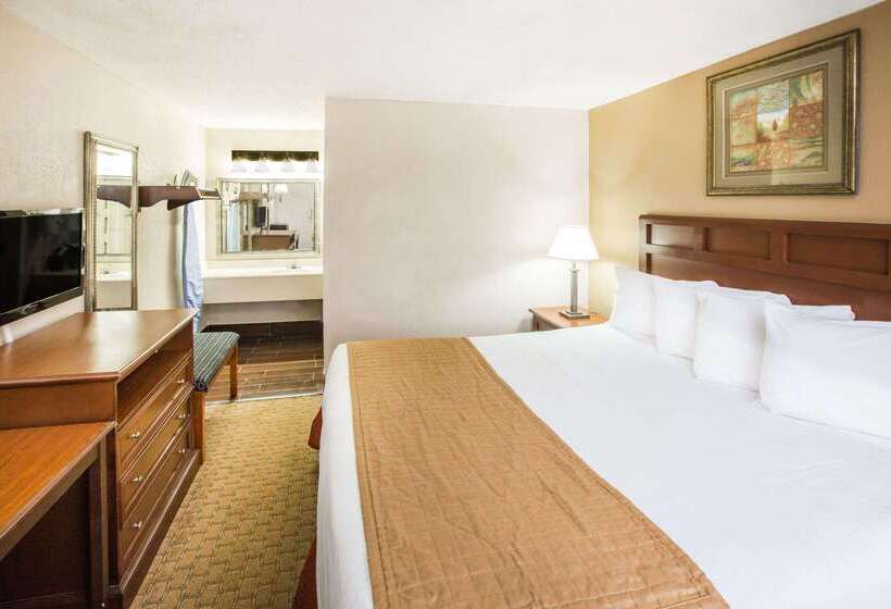 Hotel Baymont By Wyndham Mobile/ I65