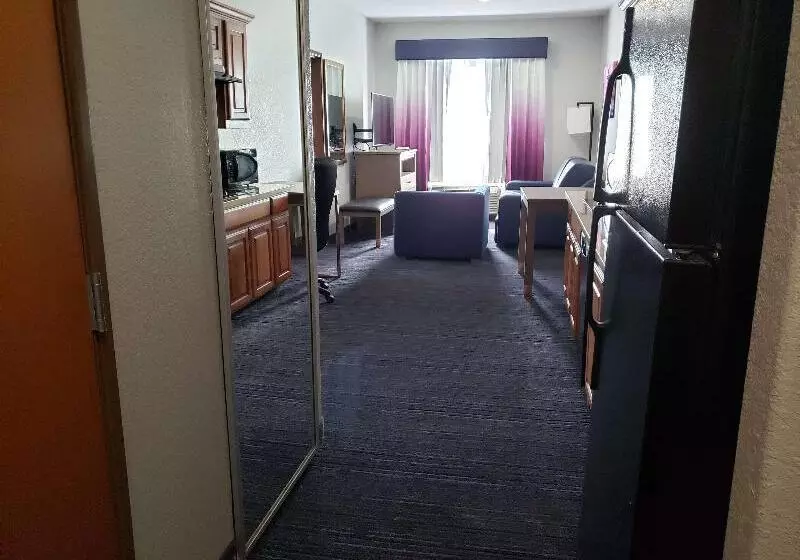 בית מלון כפרי Best Western Plus San Antonio East Inn & Suites