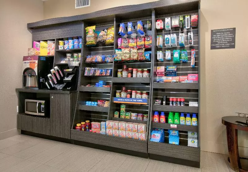 Отель Candlewood Suites Dallas Fort Worth South, An Ihg