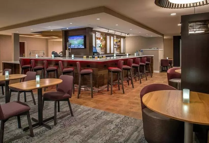 هتل Courtyard By Marriott Portland North