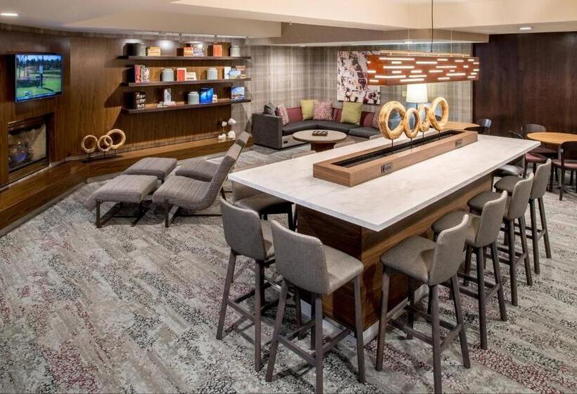 فندق Courtyard By Marriott Portland North