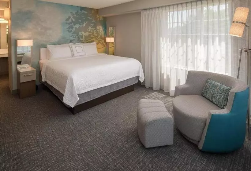 هتل Courtyard By Marriott Portland North