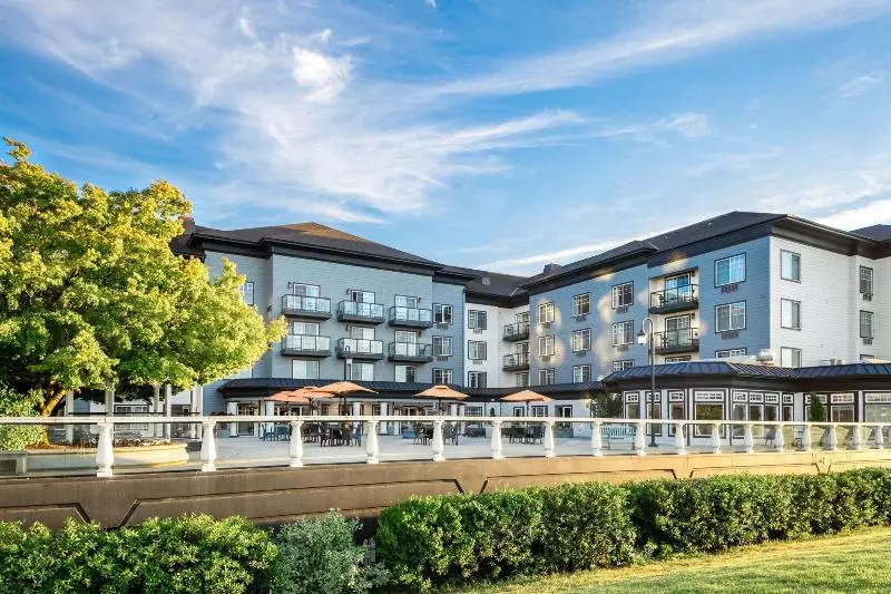 هتل Courtyard By Marriott Portland North