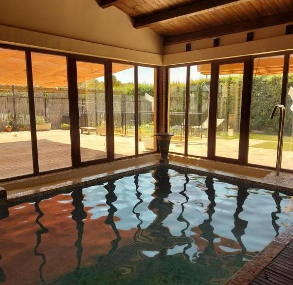 فندق Enoturismo Mainetes