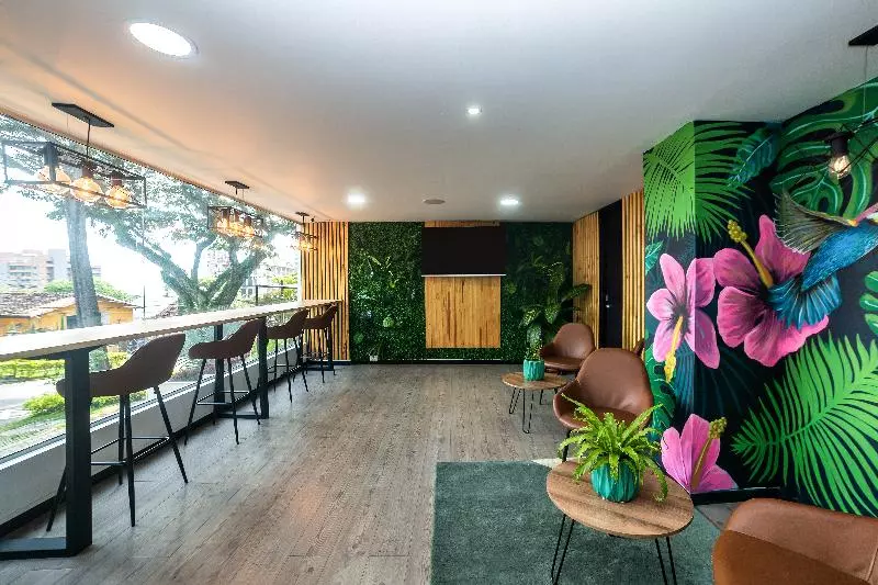 Greenview Medellin By St Hoteles