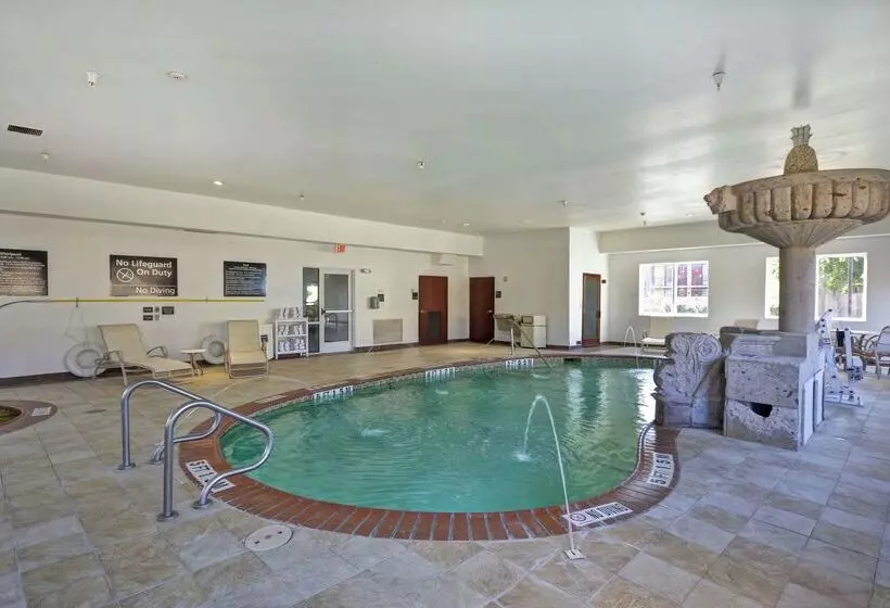 Отель Hampton Inn & Suites Corpus Christi I37  Navigation Blvd