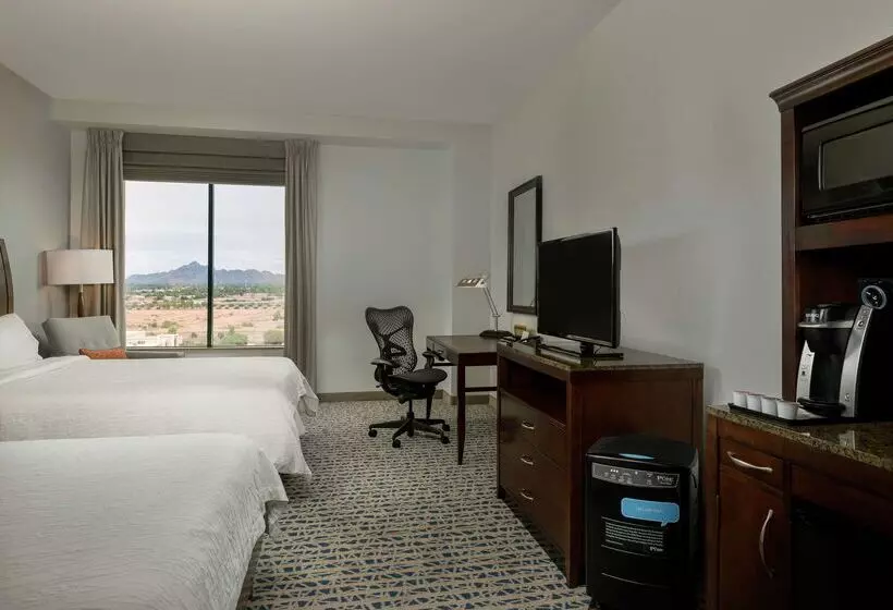هتل Hilton Garden Inn Phoenix Airport North