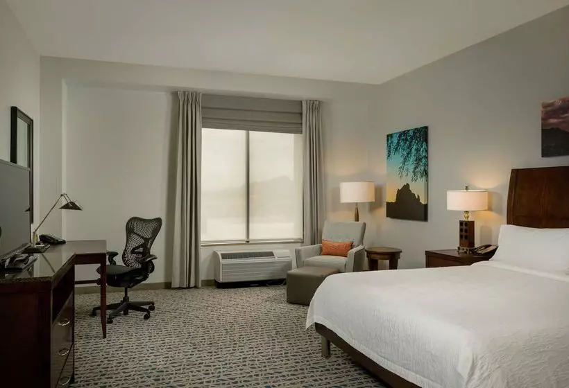 هتل Hilton Garden Inn Phoenix Airport North