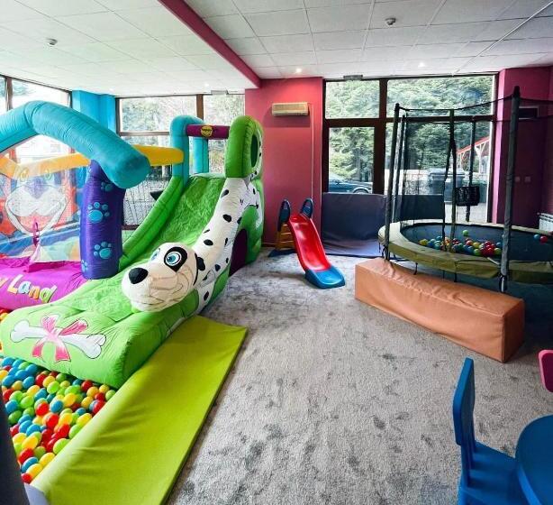 בית מלון כפרי Iceberg Borovets