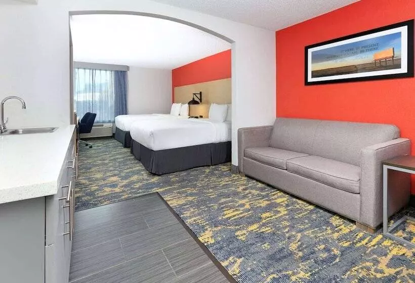 هتل La Quinta By Wyndham Dallas   Las Colinas