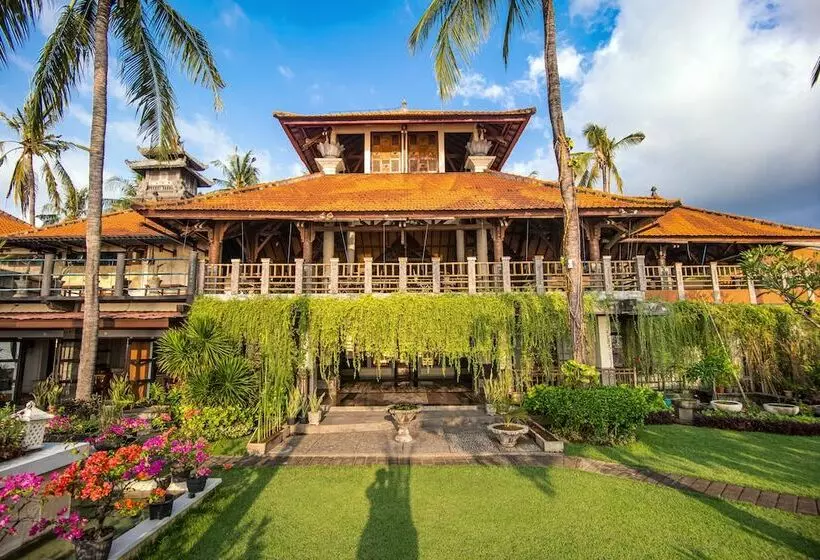 Отель Nugraha Lovina Seaview Resort & Spa