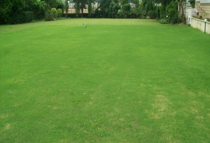 فندق Sarovar Portico Rivera Ahmedabad