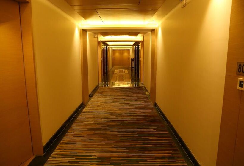 فندق Sarovar Portico Rivera Ahmedabad