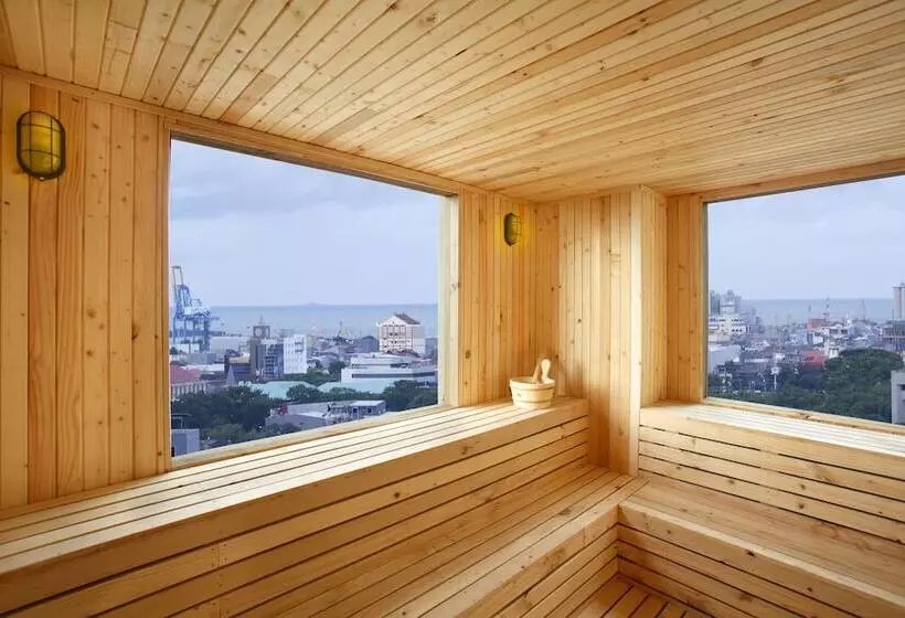 Hotelli Santika Makassar