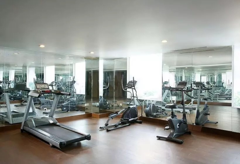 Hotelli Santika Makassar