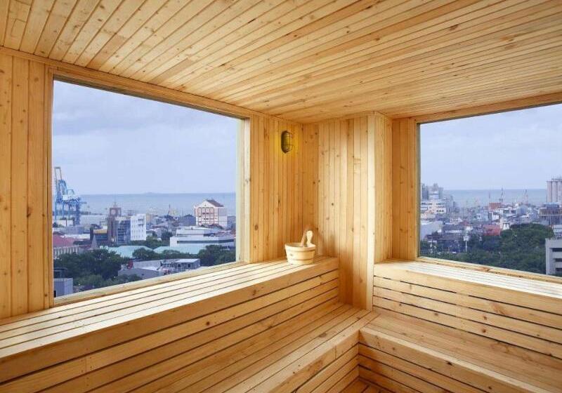 בית מלון כפרי Santika Makassar