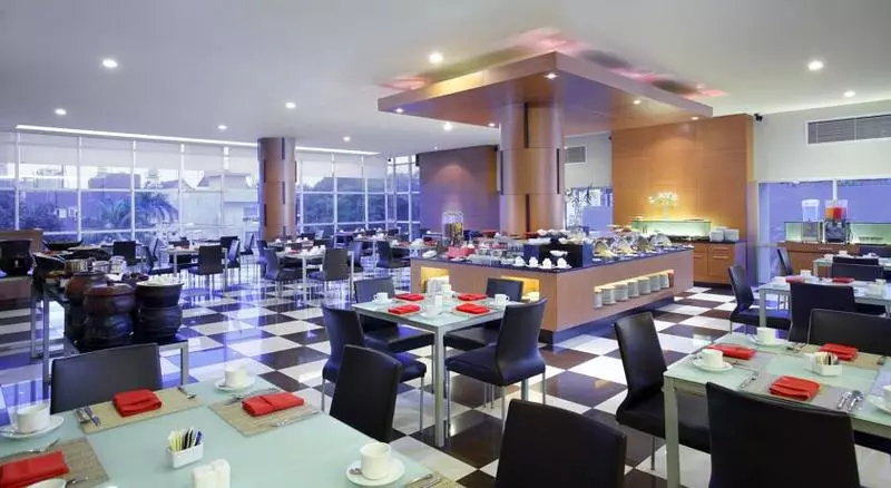 Hotelli Santika Makassar