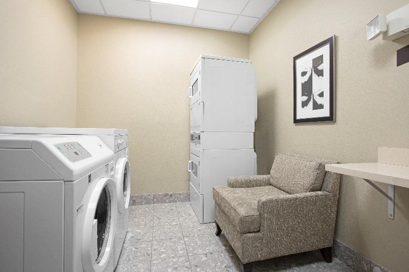 فندق Staybridge Suites Las Vegas Stadium District