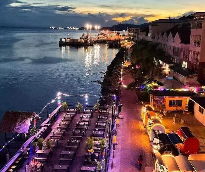 Отель The Elopura