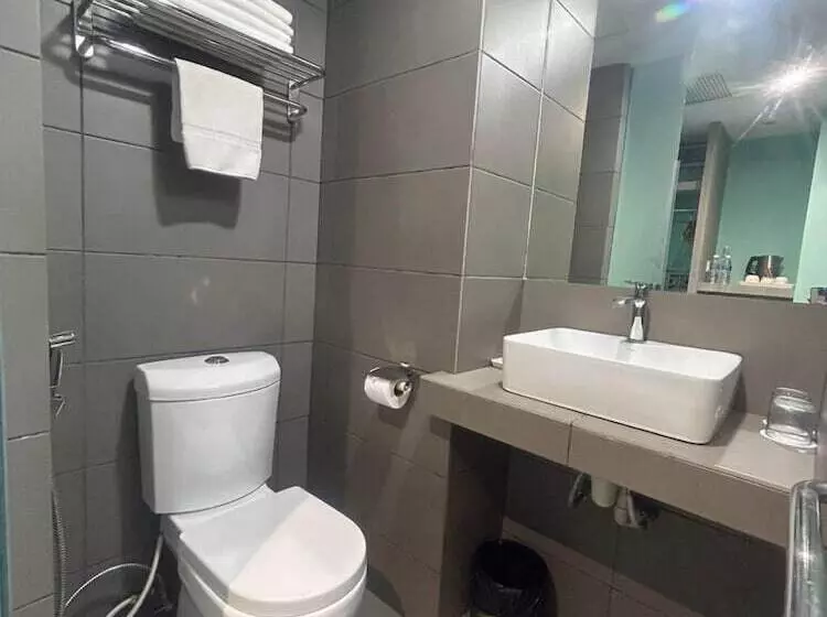 Отель The Elopura