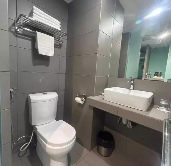 Отель The Elopura