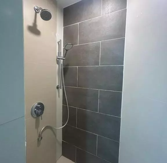 Отель The Elopura