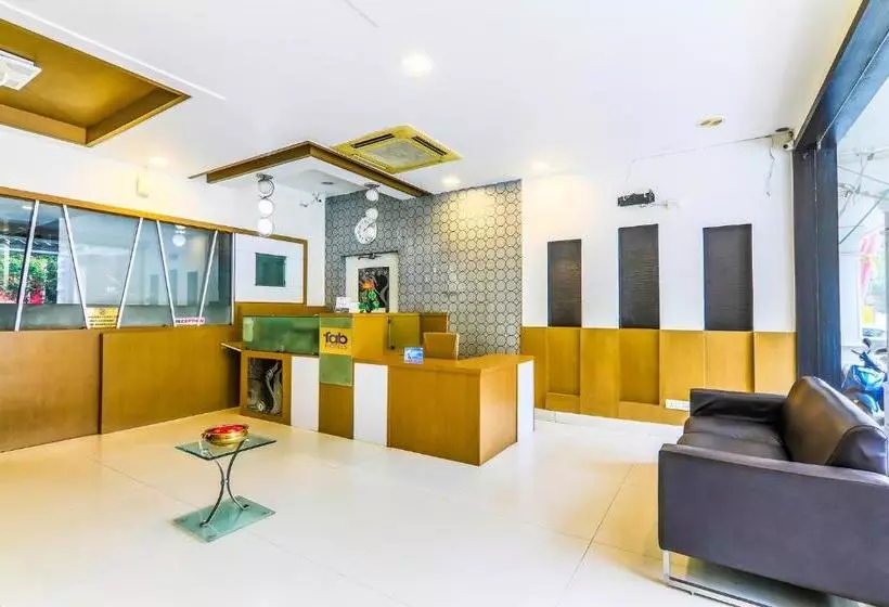 فندق Fab Royal Star