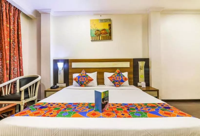 فندق Fab Royal Star