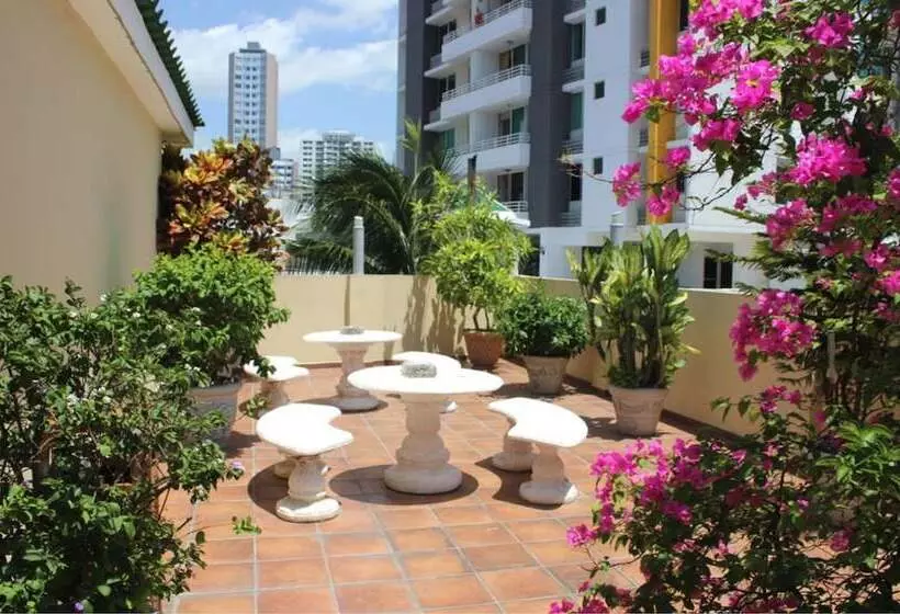 فندق Toscana Inn