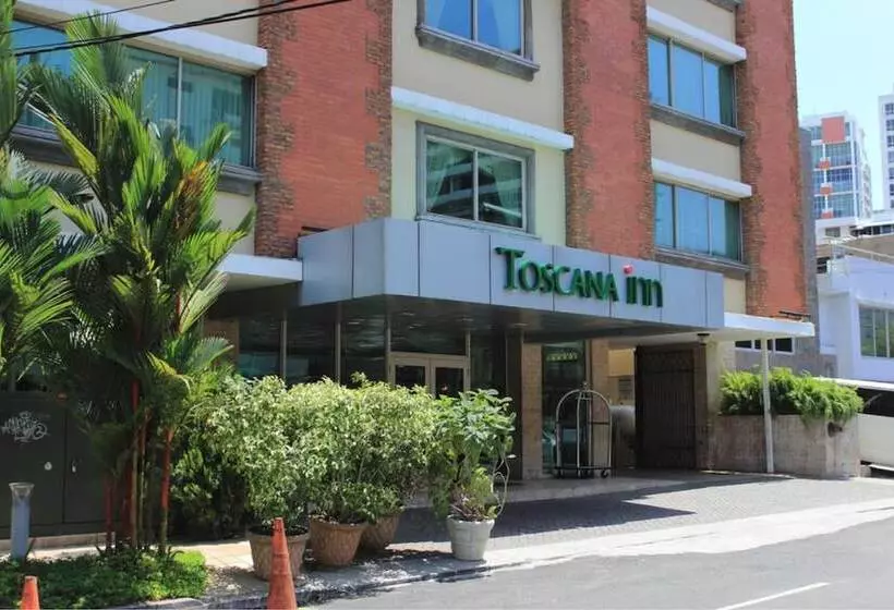 فندق Toscana Inn
