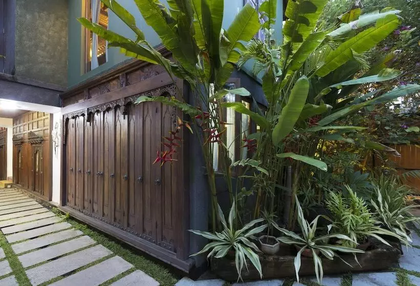 בית מלון כפרי Kampung Kecil