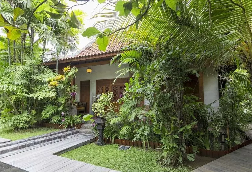 בית מלון כפרי Kampung Kecil